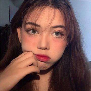 芭比美容院游戏下载